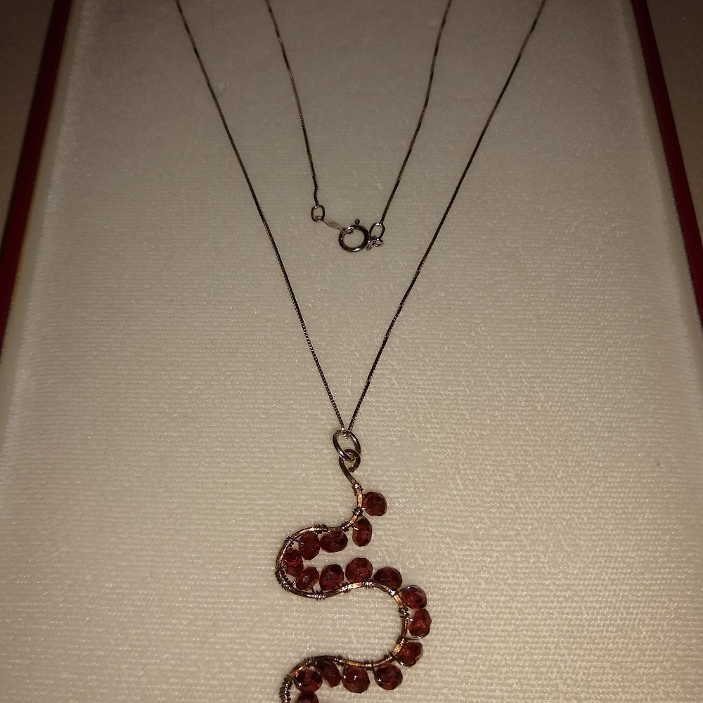 Gemstone wire wrapped pendent